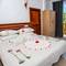 Фото отеля Finolhu Dhigurah GuestHouse 3* 2